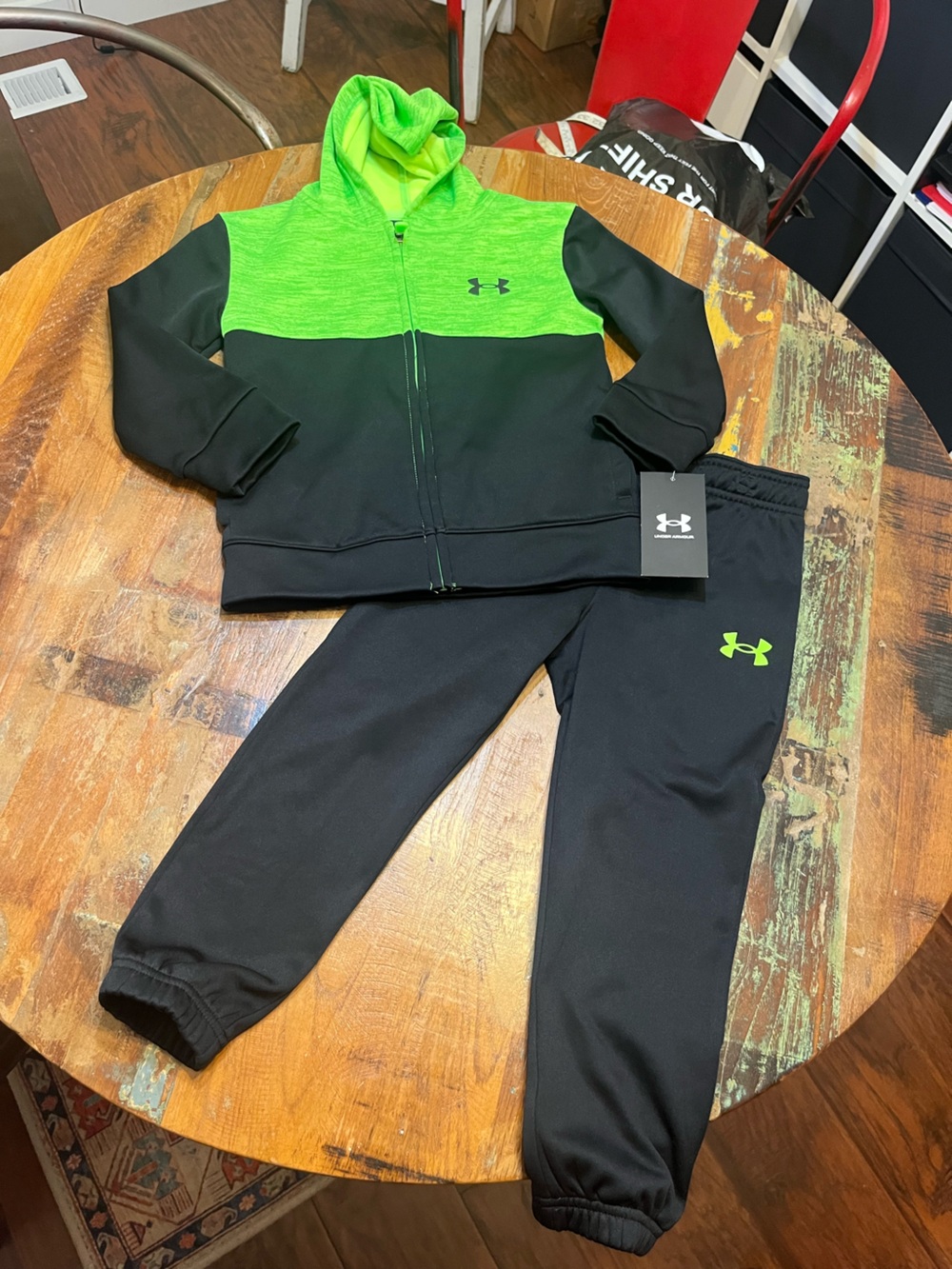 NWT Under Armour 2 Piece Set